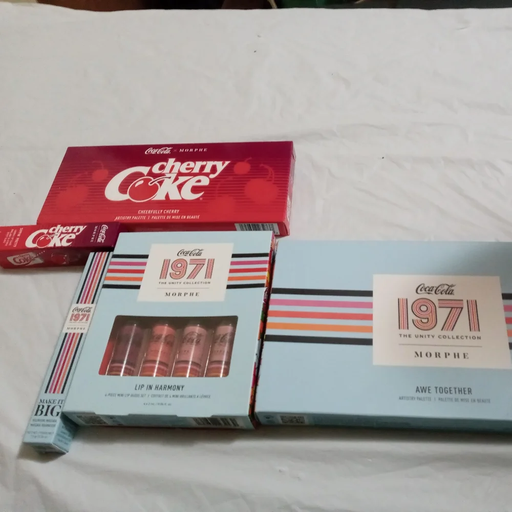 Morphe X Coca Cola Set New